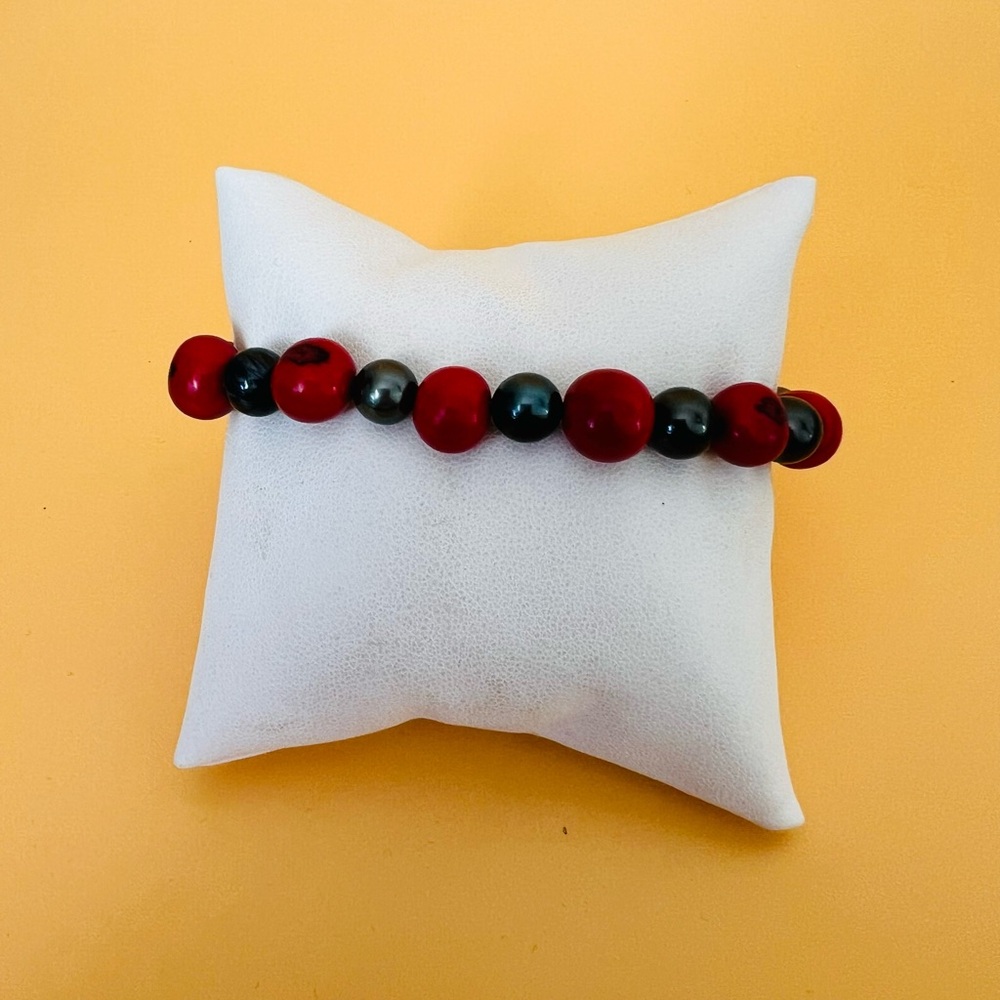 Red and Black faux pearls Beaded Bracelet